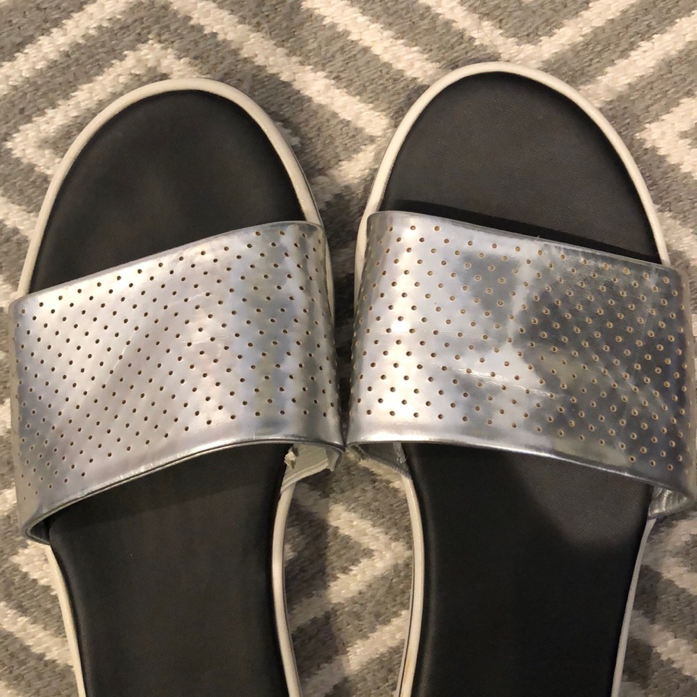 💥4/$20💥Metallic Silver Perforated Sandals/Slides